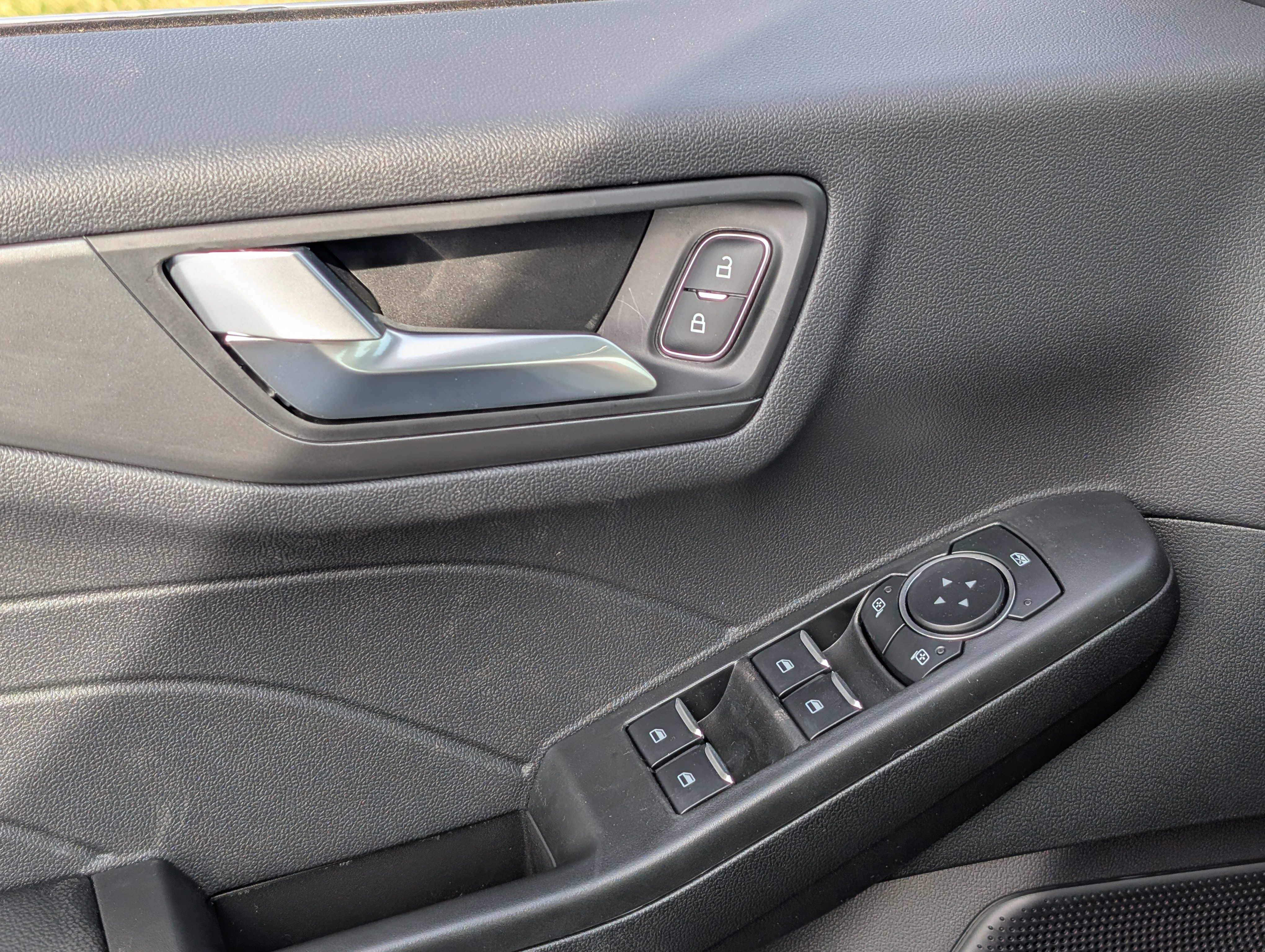 New 2026 Ford Escape SE FWD image 21