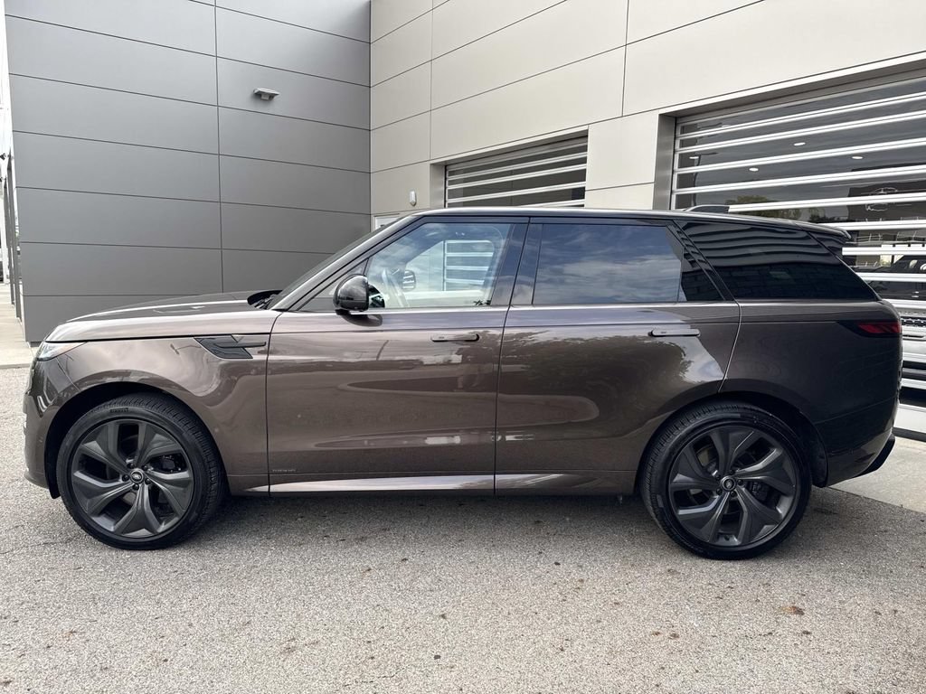 Certified 2025 Land Rover Range Rover Sport Autobiography AWD/4WD image 4
