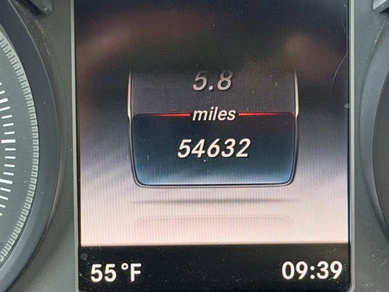 Used 2019 Mercedes-Benz GLC 300 4MATIC image 23