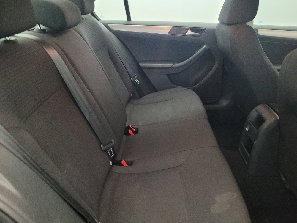 Used 2016 Volkswagen Jetta SE FWD image 19