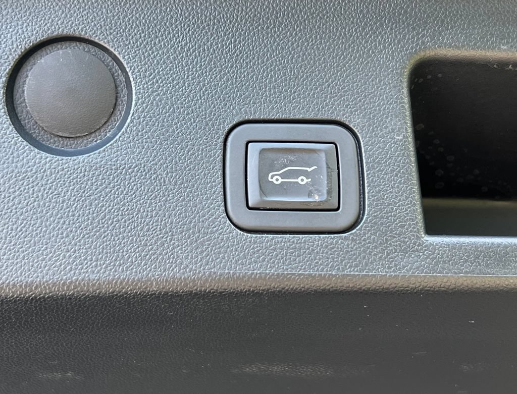 Used 2025 Chevrolet Equinox LT w/ Convenience Package II AWD/4WD image 19