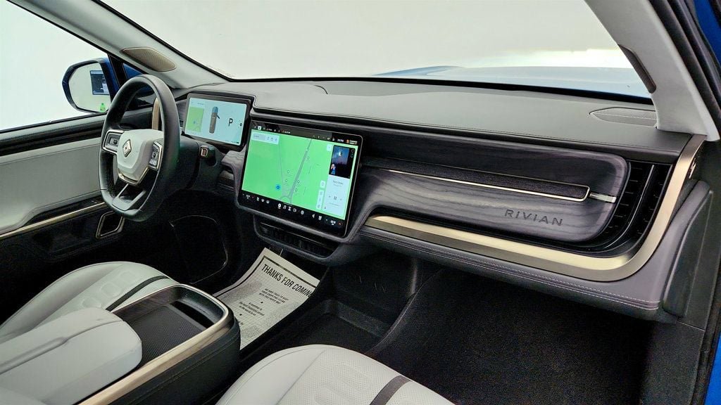 Used 2024 Rivian R1S Adventure AWD/4WD image 27