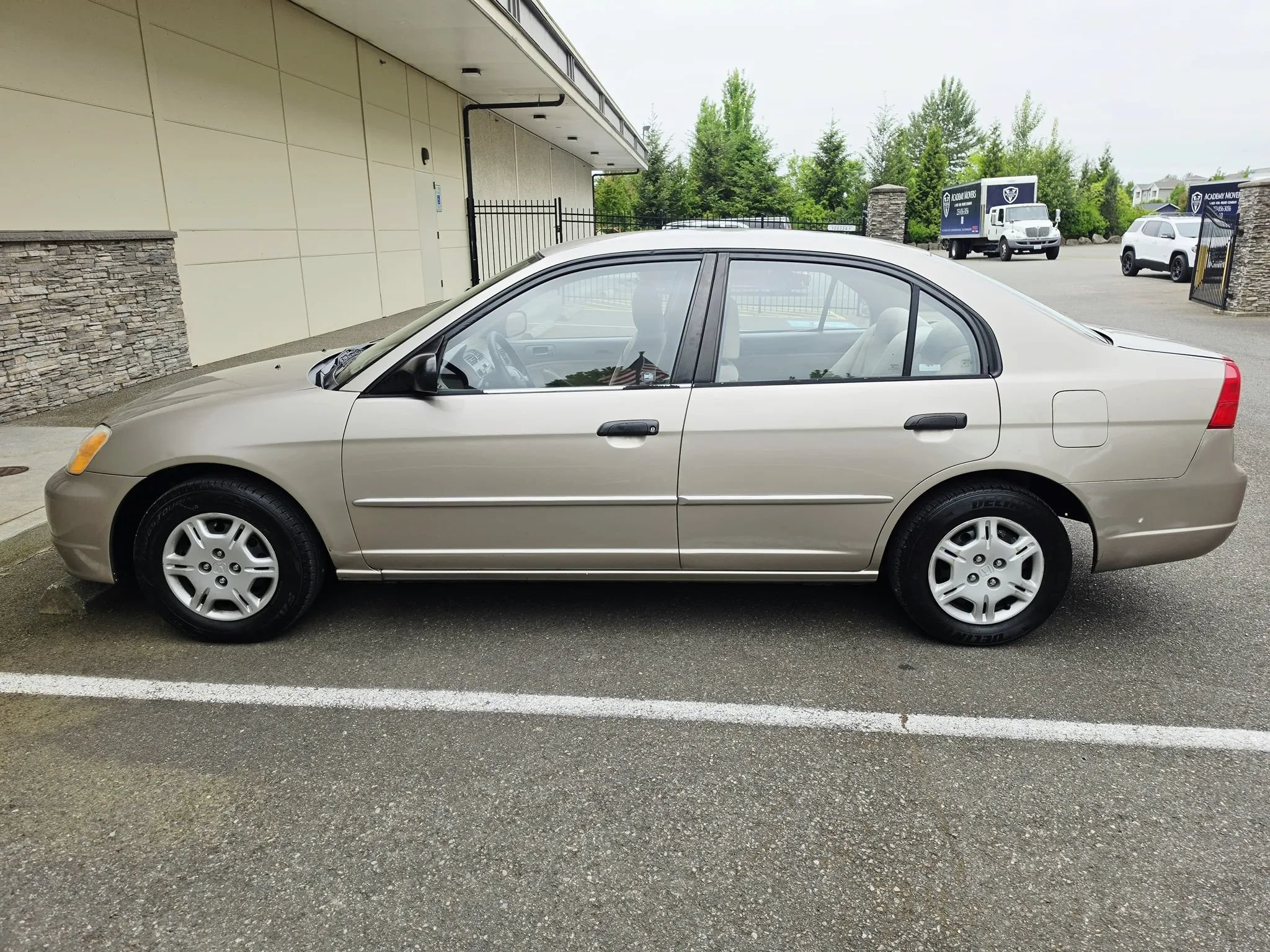 Used 2001 Honda Civic LX image 2