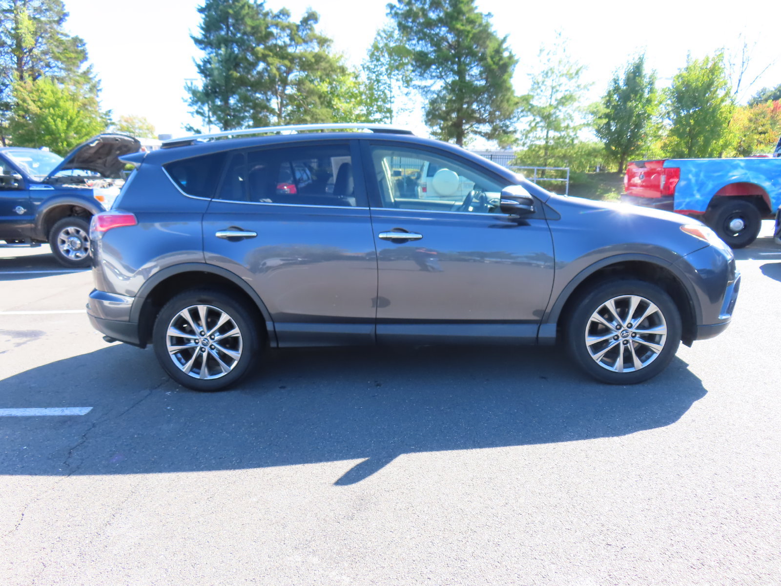 Used 2016 Toyota RAV4 Limited w/ Advanced Technology Package AWD/4WD image 4