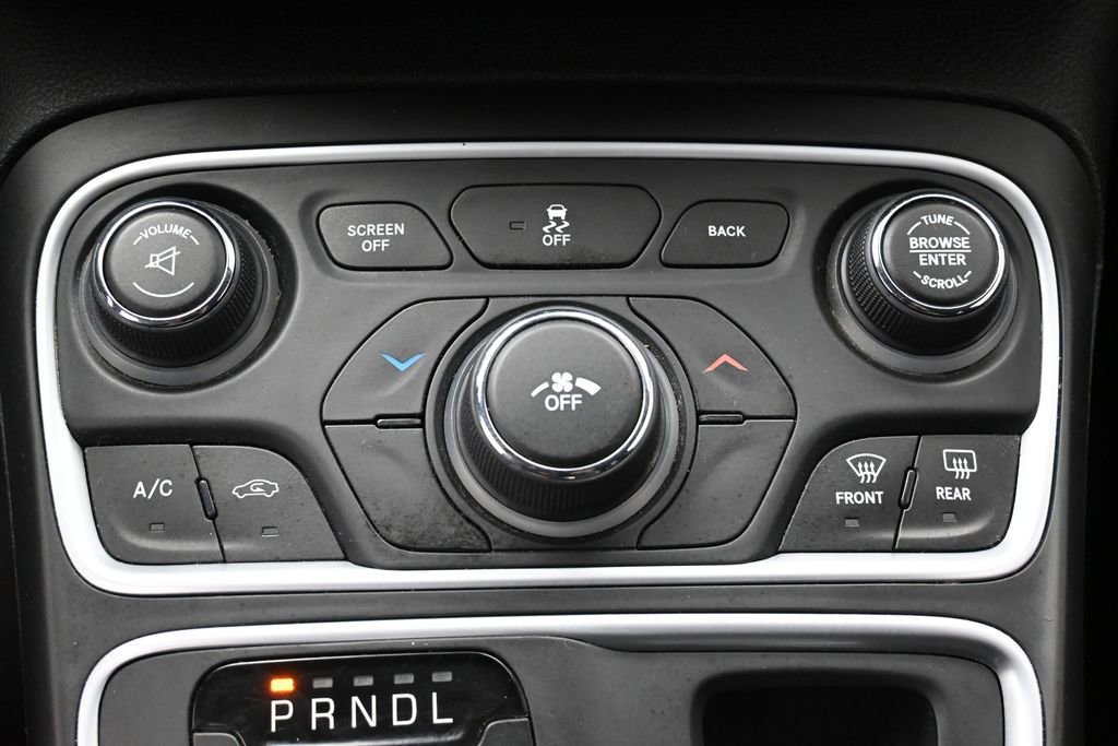 Used 2016 Chrysler 200 Limited w/ Anniversary Edition FWD image 22