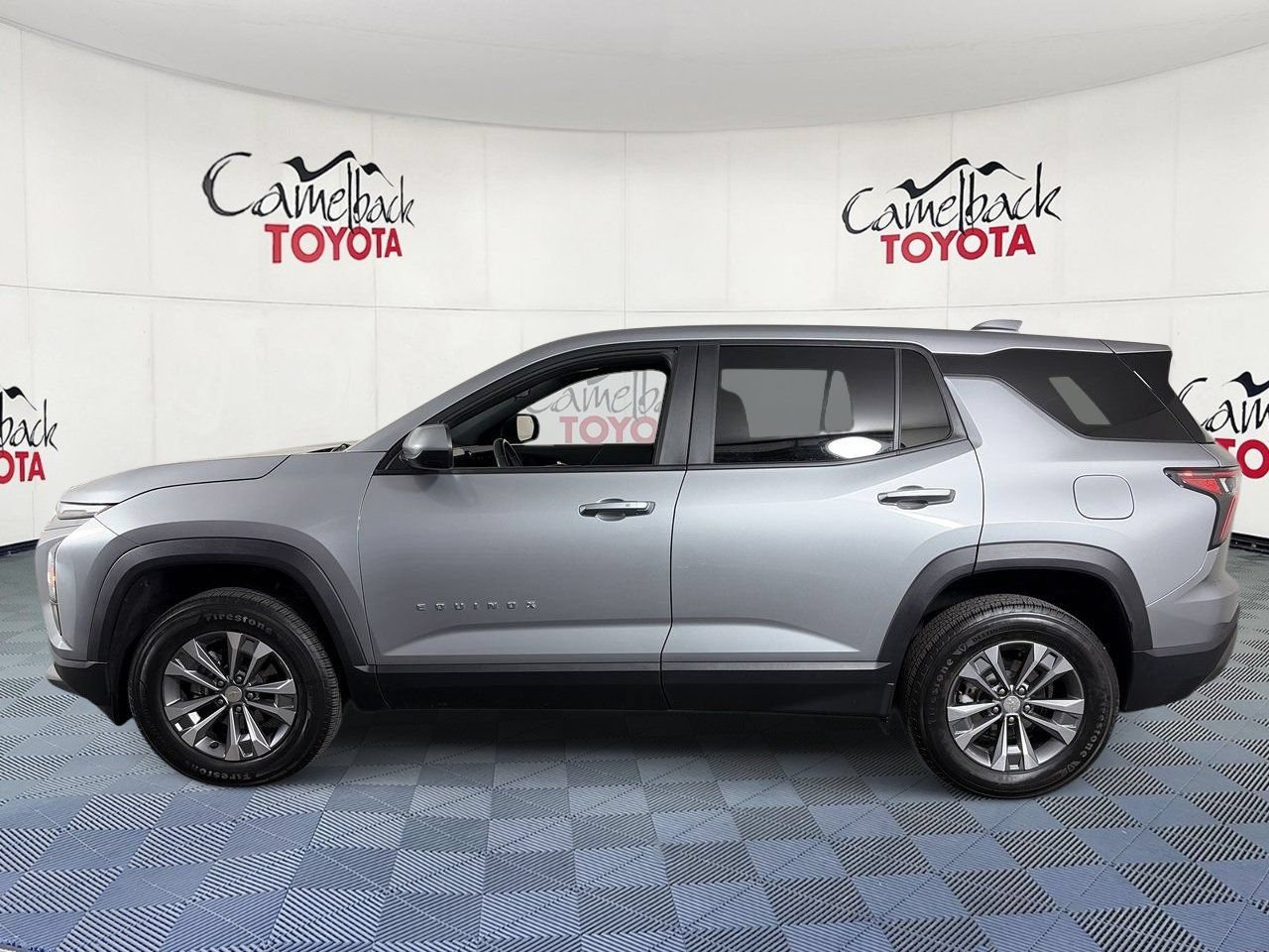 Used 2025 Chevrolet Equinox LT FWD image 4