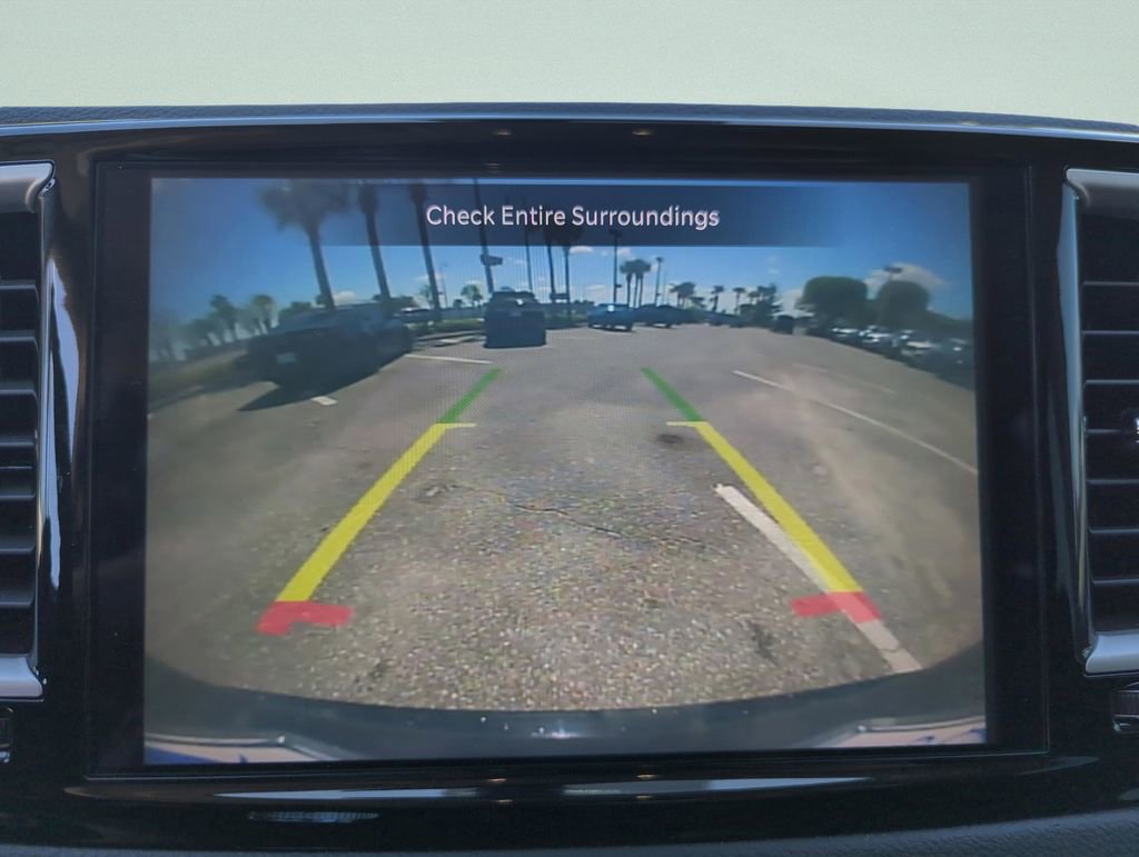 Used 2024 Chrysler Voyager LX image 31