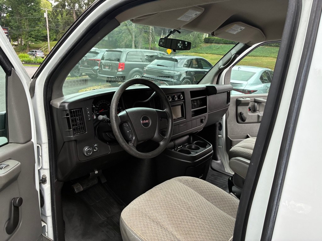 Used 2012 GMC Savana 1500 AWD image 40