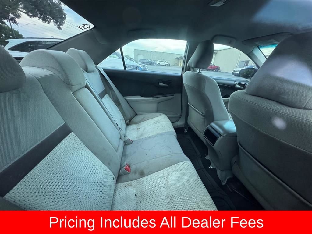 Used 2014 Toyota Camry LE FWD image 4
