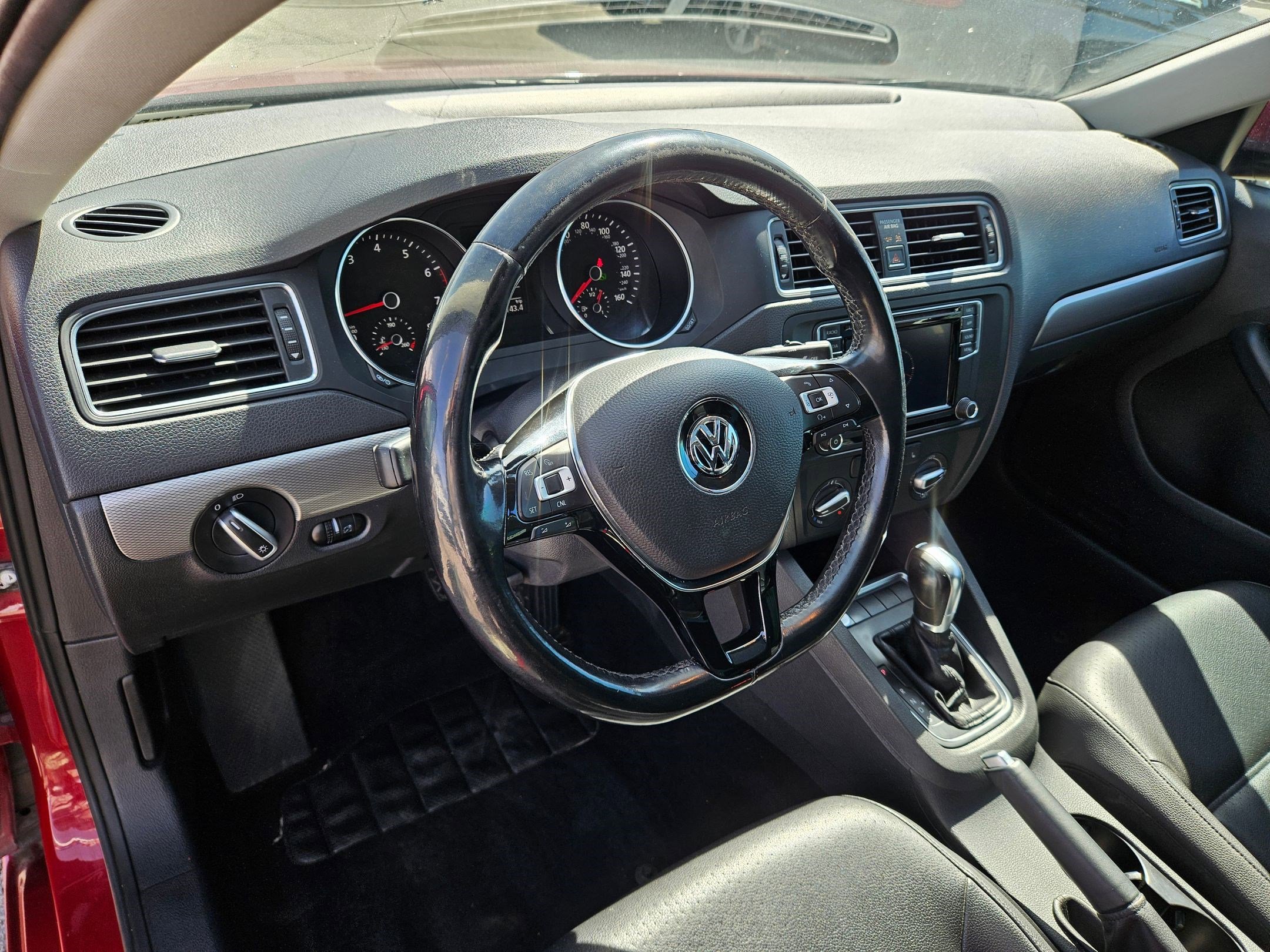 Used 2018 Volkswagen Jetta SE image 16