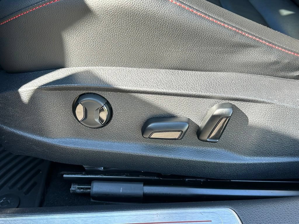 Used 2017 Volkswagen GTI Autobahn FWD image 18