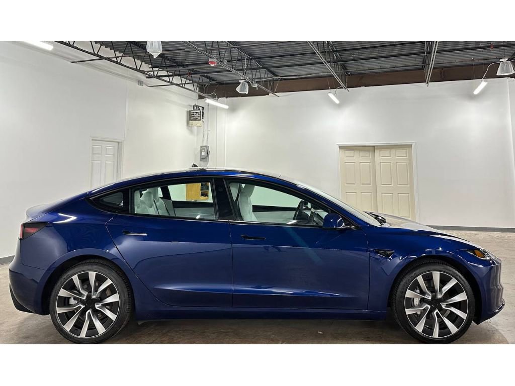 Used 2025 Tesla Model 3 Long Range RWD image 9
