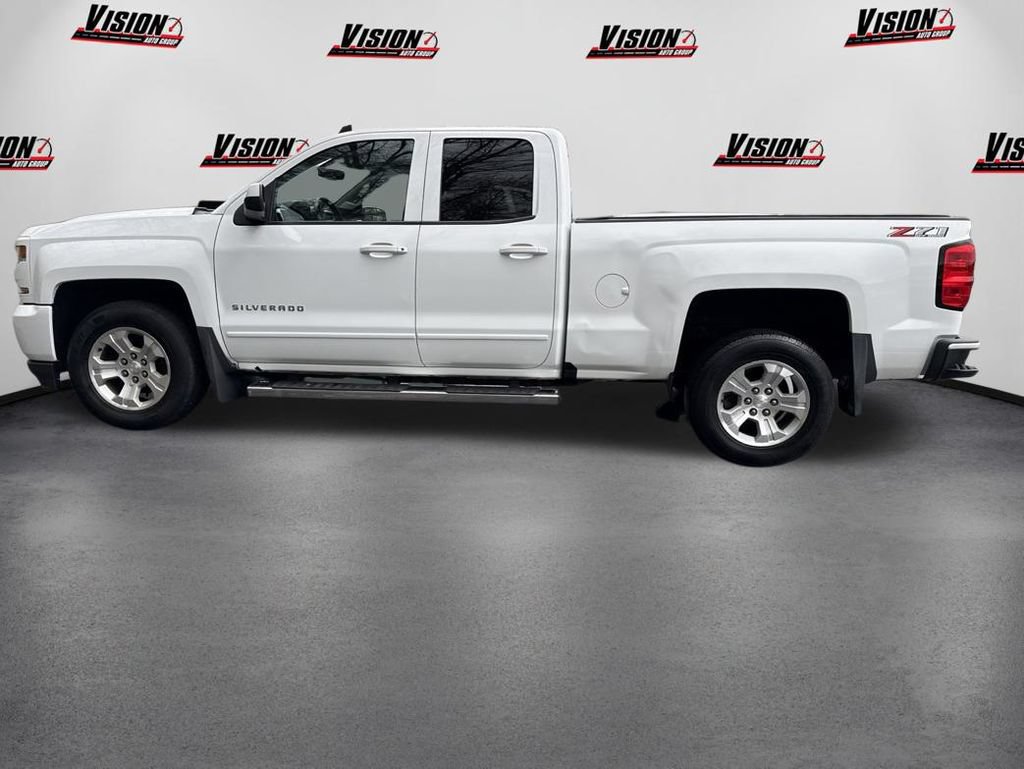 Used 2018 Chevrolet Silverado 1500 LT w/ All Star Edition AWD/4WD image 8
