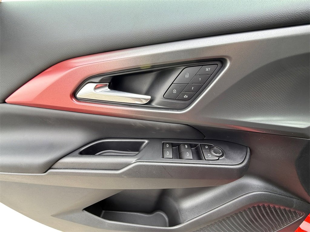 New 2026 Chevrolet Equinox EV RS image 11