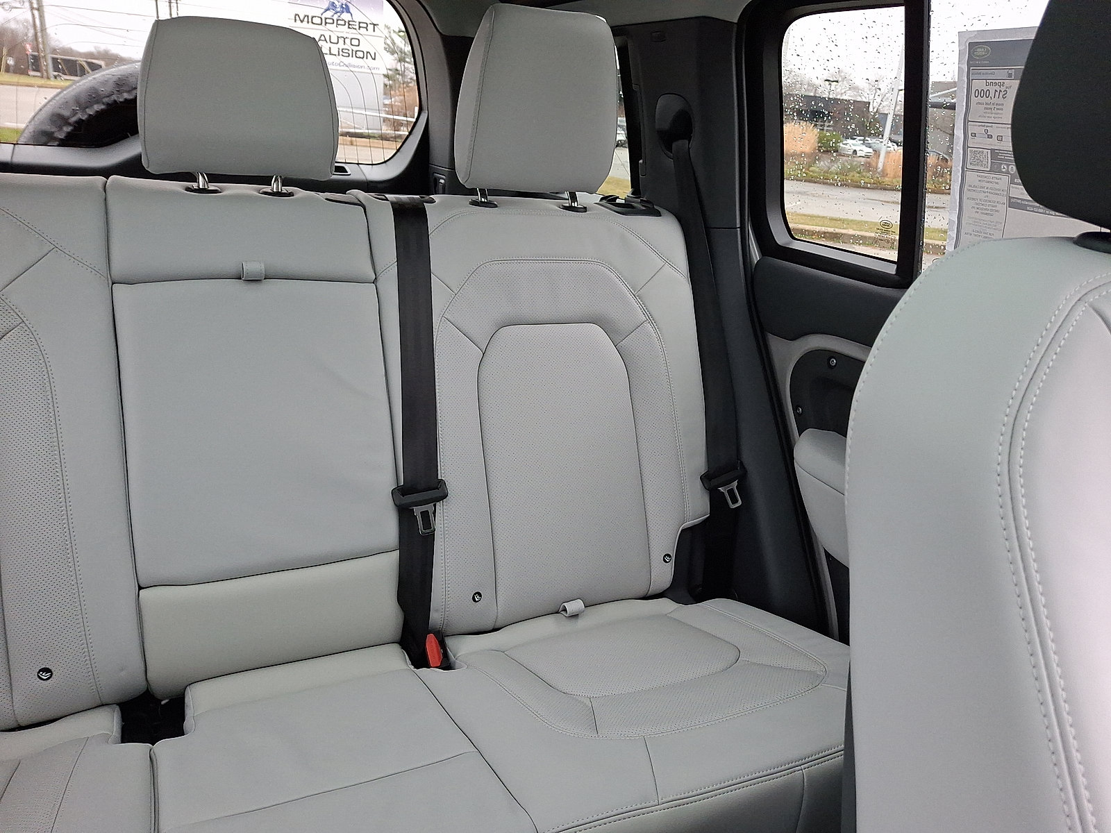 New 2026 Land Rover Defender 110 X-Dynamic SE image 17