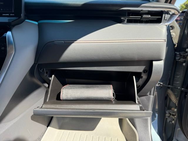 Used 2021 Toyota Venza Limited w/ Carpet Mat Package (TMS) AWD/4WD image 32