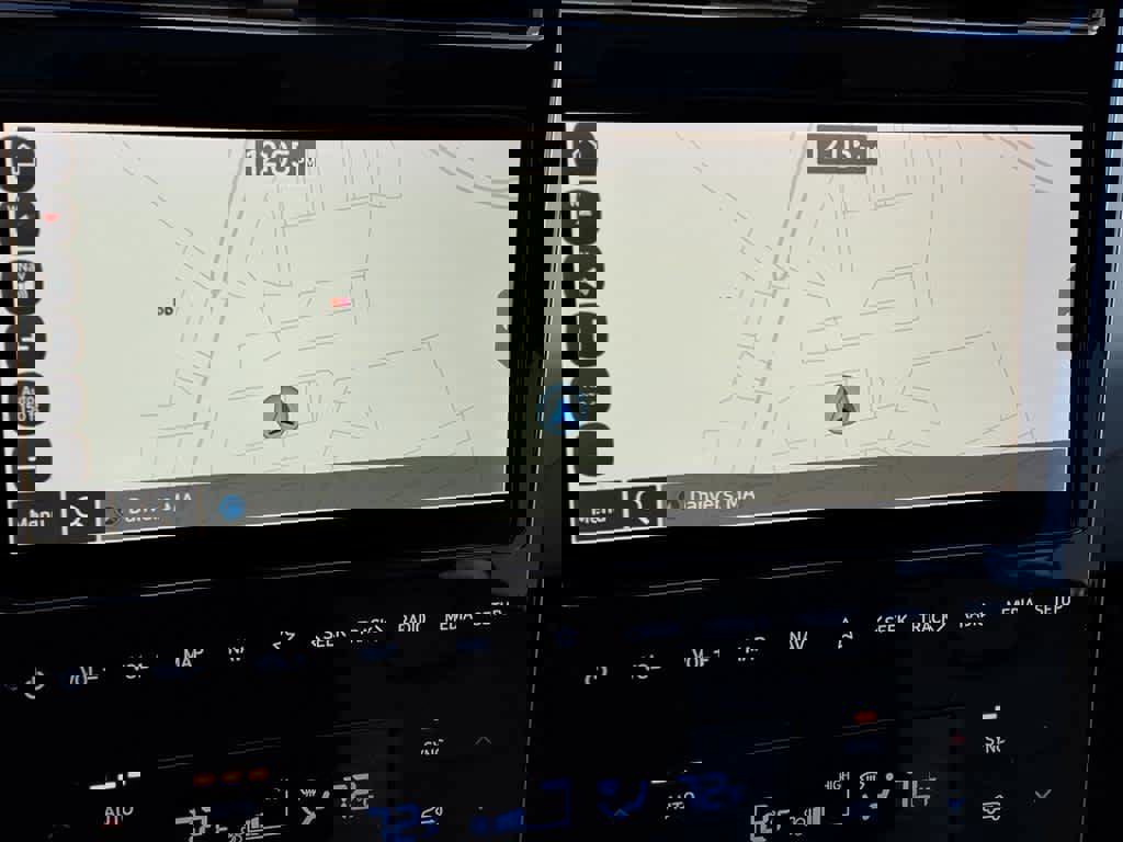 Used 2023 Hyundai Tucson Limited w/ Cargo Package image 19