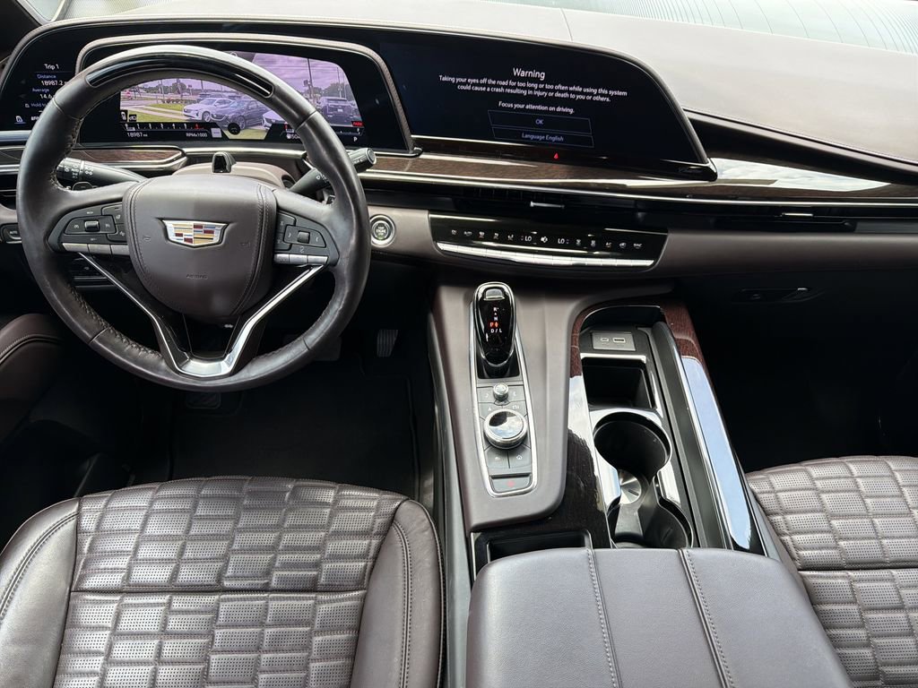 Certified 2024 Cadillac Escalade Sport Platinum w/ LPO, ONYX Package AWD/4WD image 13