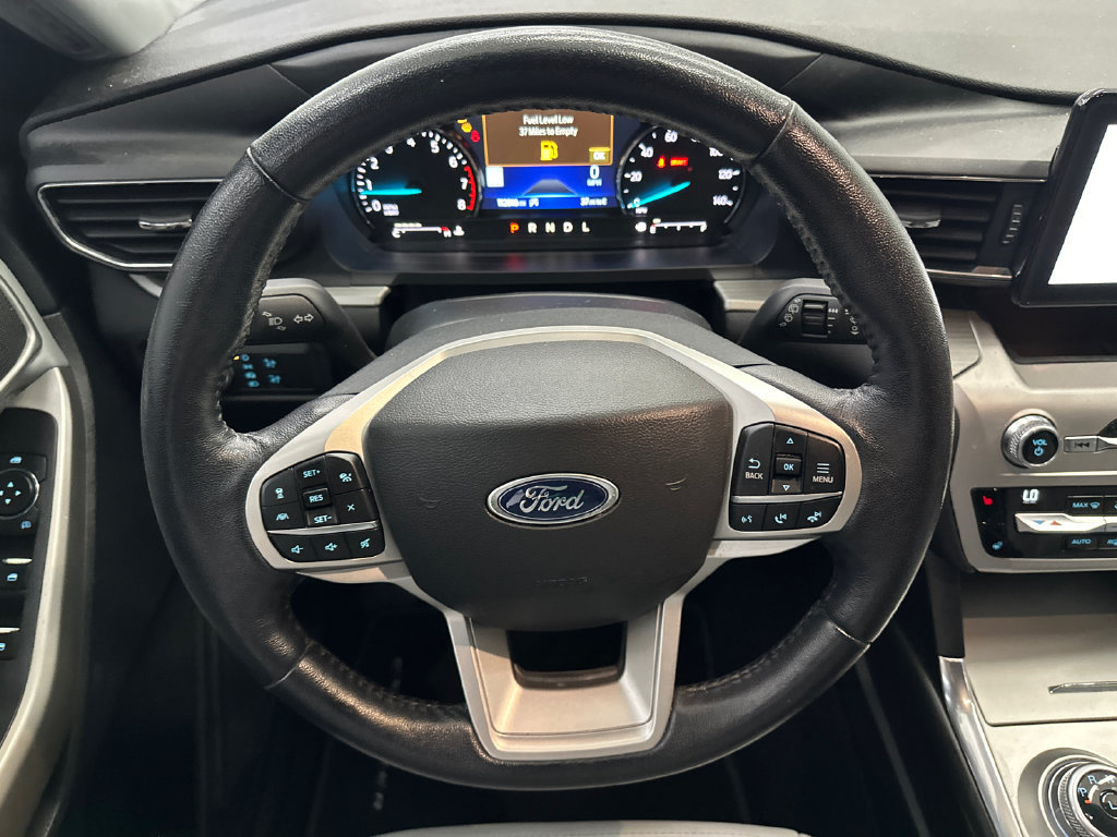 Used 2021 Ford Explorer XLT w/ Equipment Group 202A RWD image 26