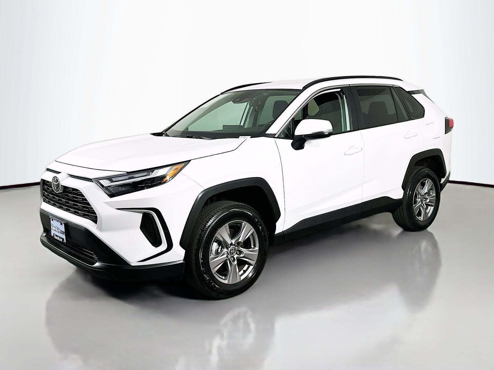 Certified 2025 Toyota RAV4 XLE AWD/4WD image 3