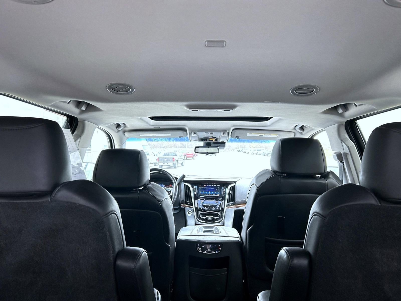 Used 2019 Cadillac Escalade Luxury image 24