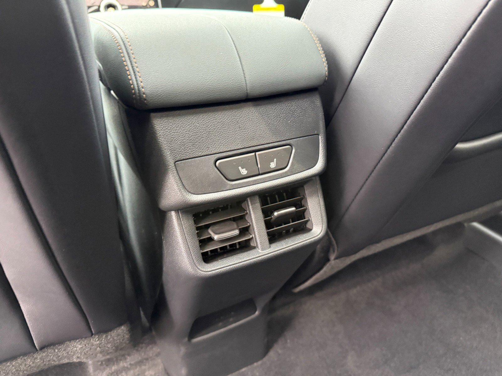 New 2026 GMC Terrain AT4 w/ Convenience Package III AWD/4WD image 18