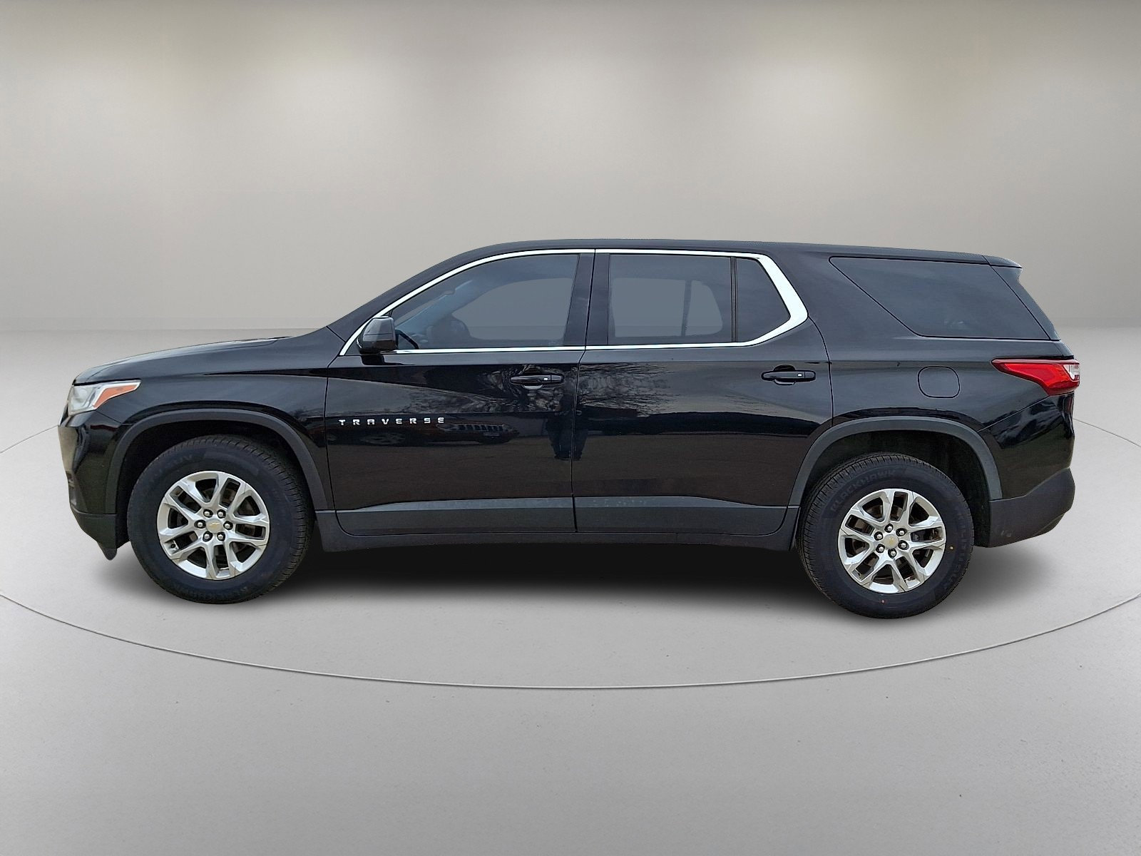 Used 2018 Chevrolet Traverse LS image 6