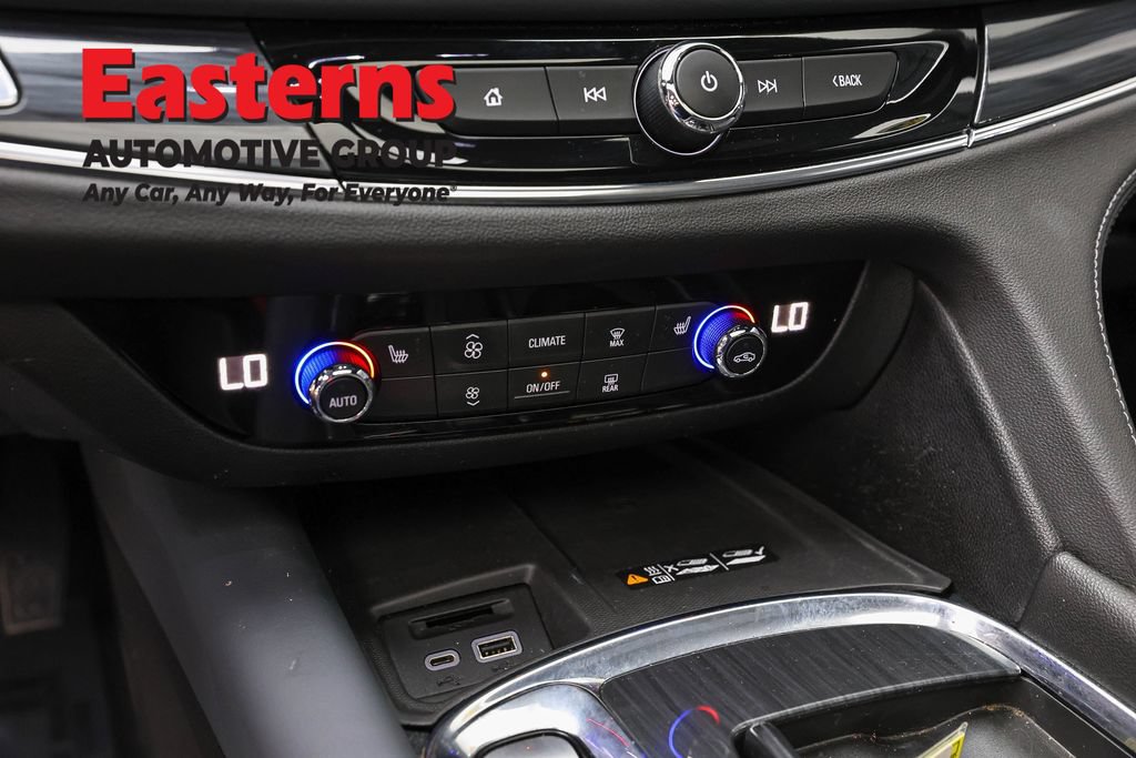 Used 2023 Buick Enclave Essence w/ Experience Buick Package FWD image 22