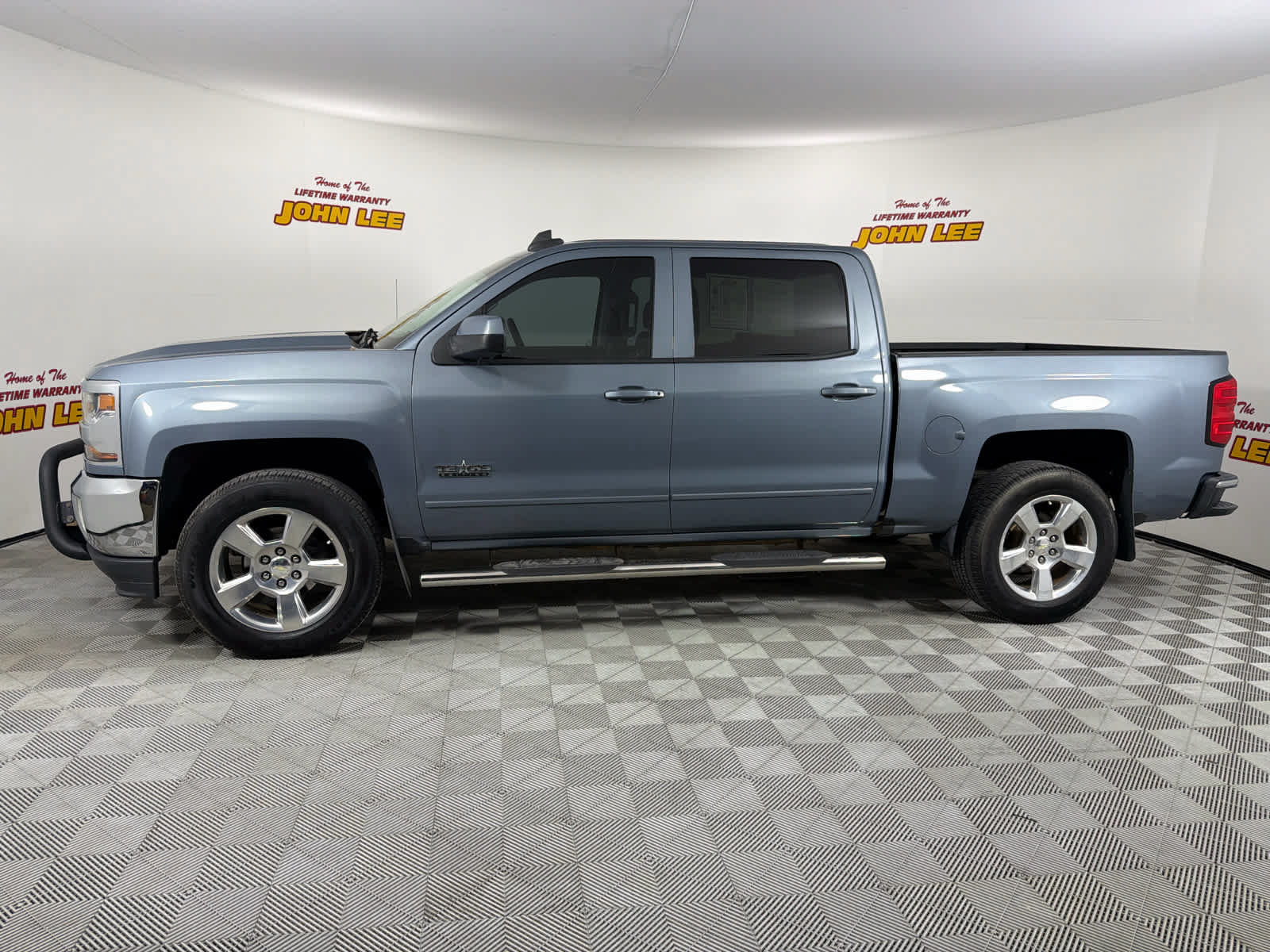 Used 2016 Chevrolet Silverado 1500 LT w/ Texas Edition RWD image 2