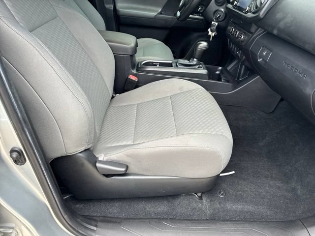 Used 2022 Toyota Tacoma SR w/ SR Convenience Package RWD image 11