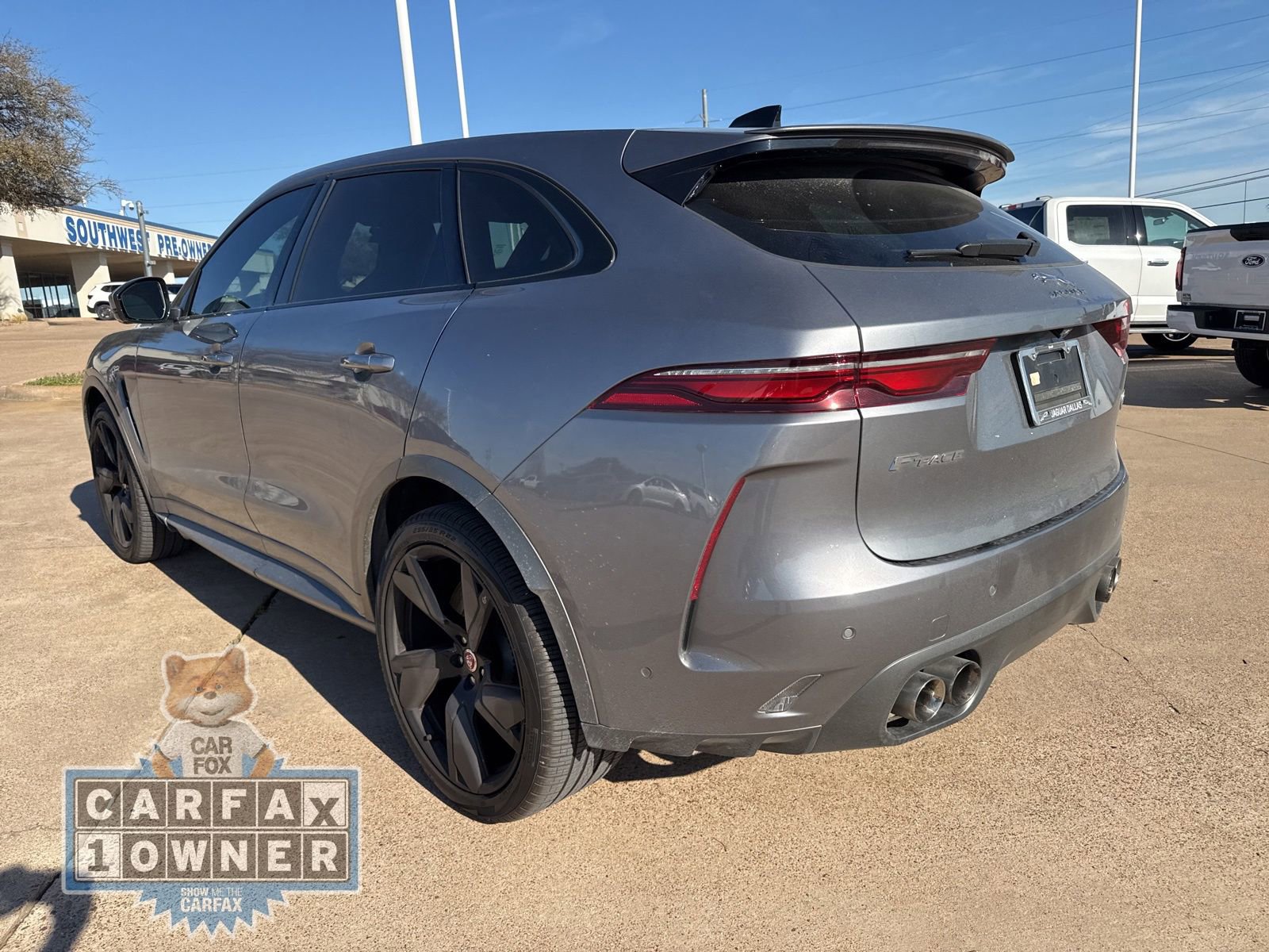 Used 2023 Jaguar F-PACE SVR image 5