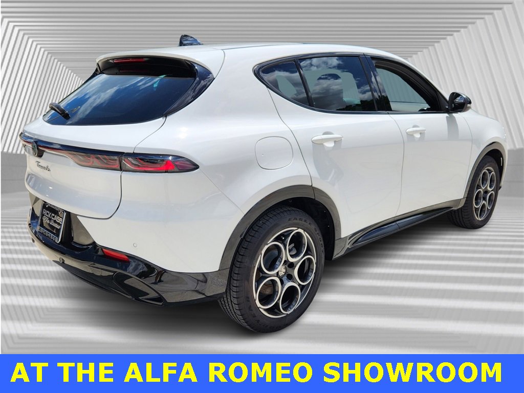Used 2025 Alfa Romeo Tonale w/ Premium Package image 6