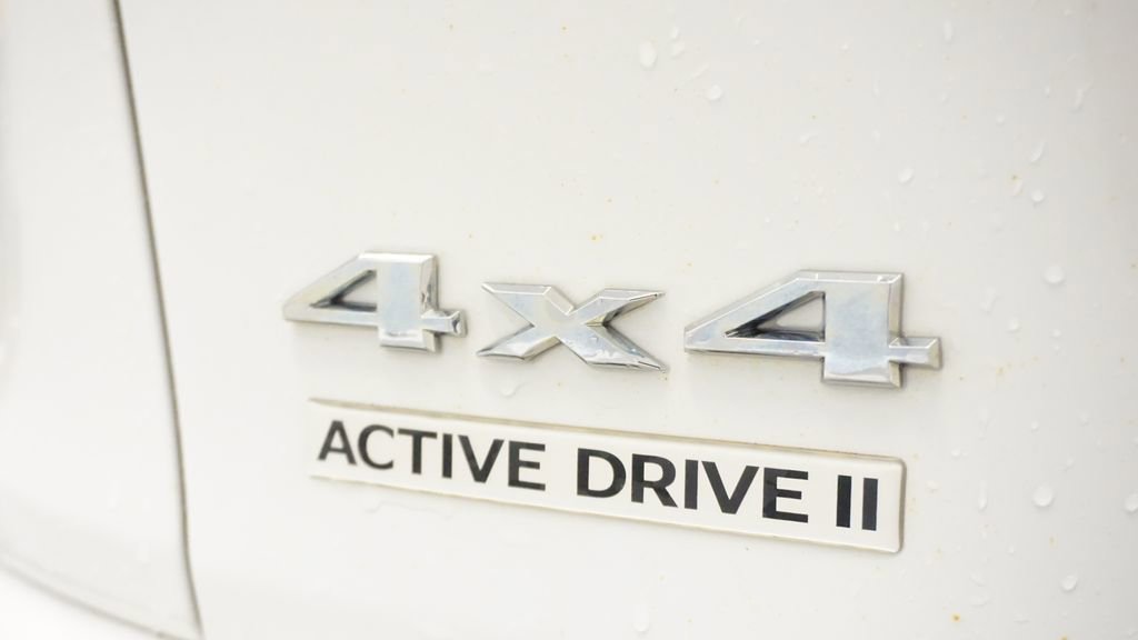 Used 2016 Jeep Cherokee Overland w/ Technology Group image 14