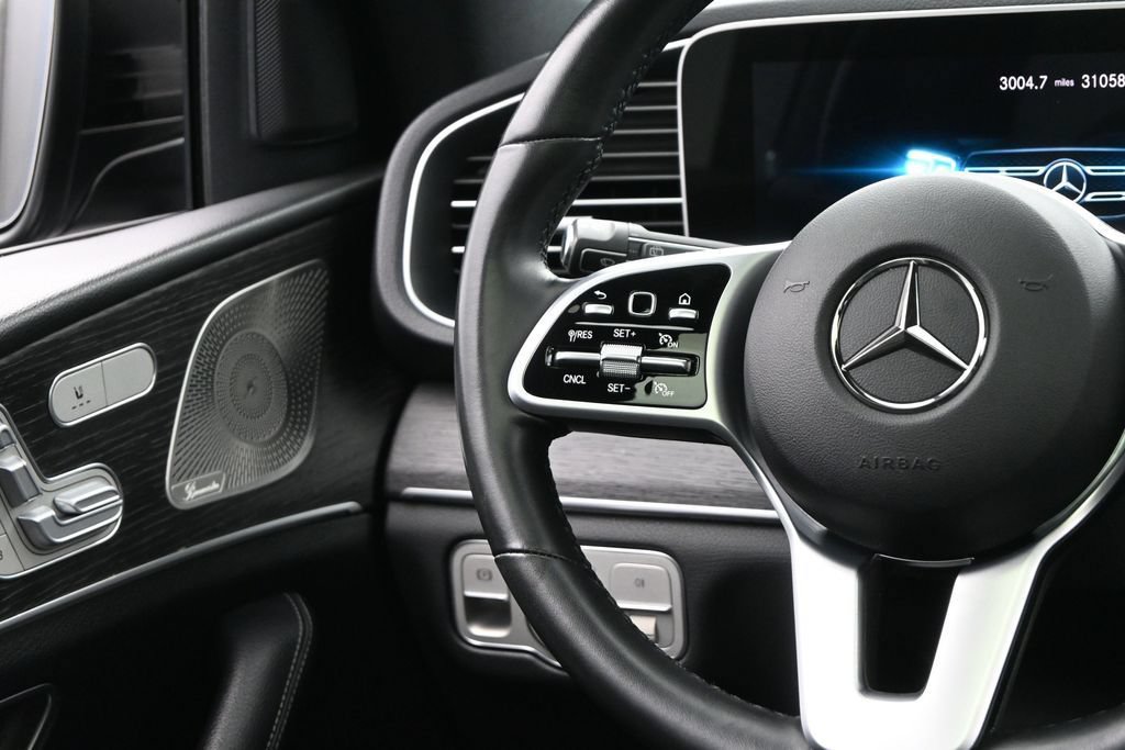 Used 2021 Mercedes-Benz GLE 350 4MATIC w/ AMG Line Exterior image 18
