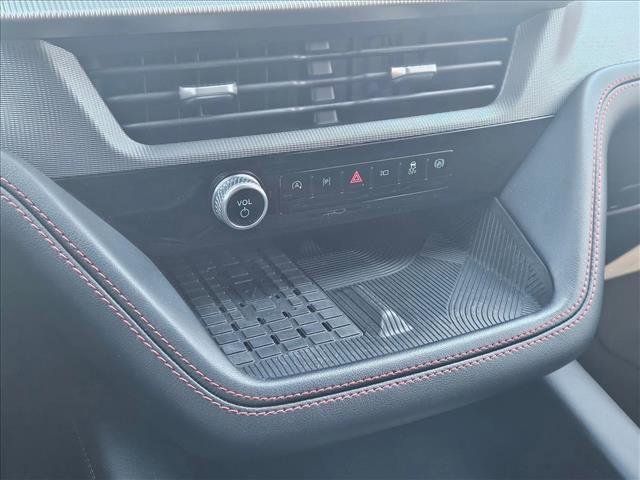 Used 2025 Ford Explorer ST image 24