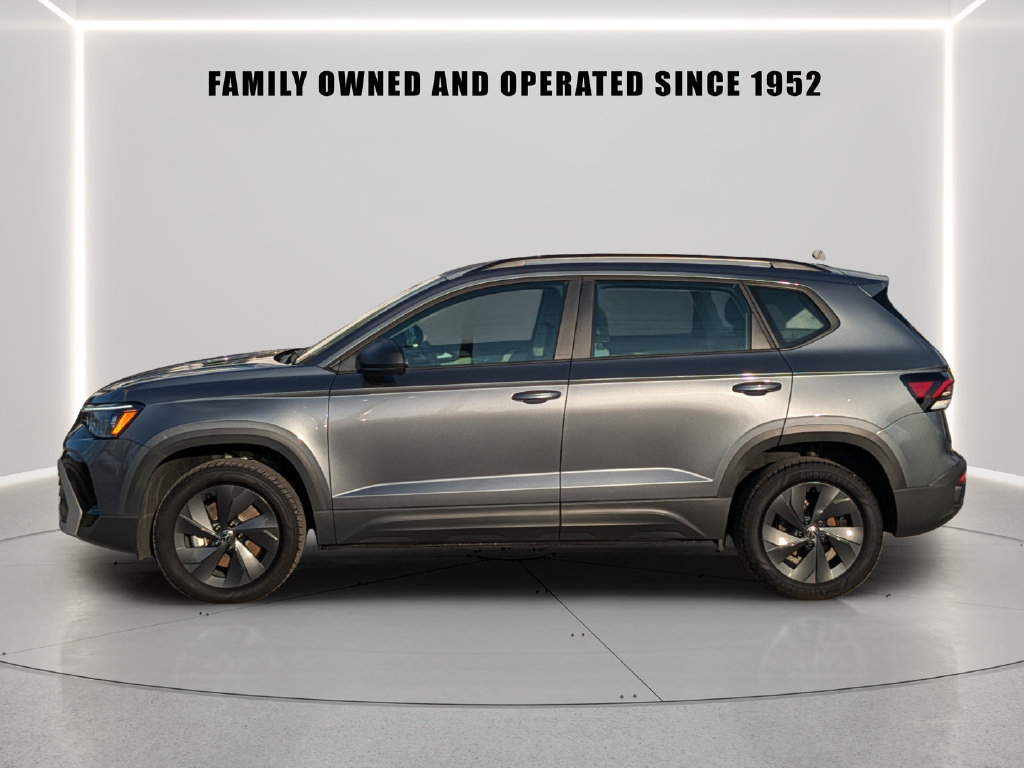 Certified 2025 Volkswagen Taos S FWD image 3