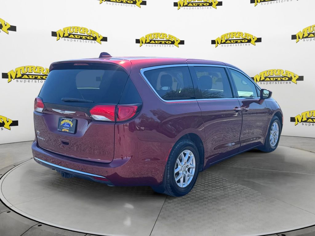 Used 2020 Chrysler Pacifica Touring w/ Advanced Safetytec Group FWD image 6