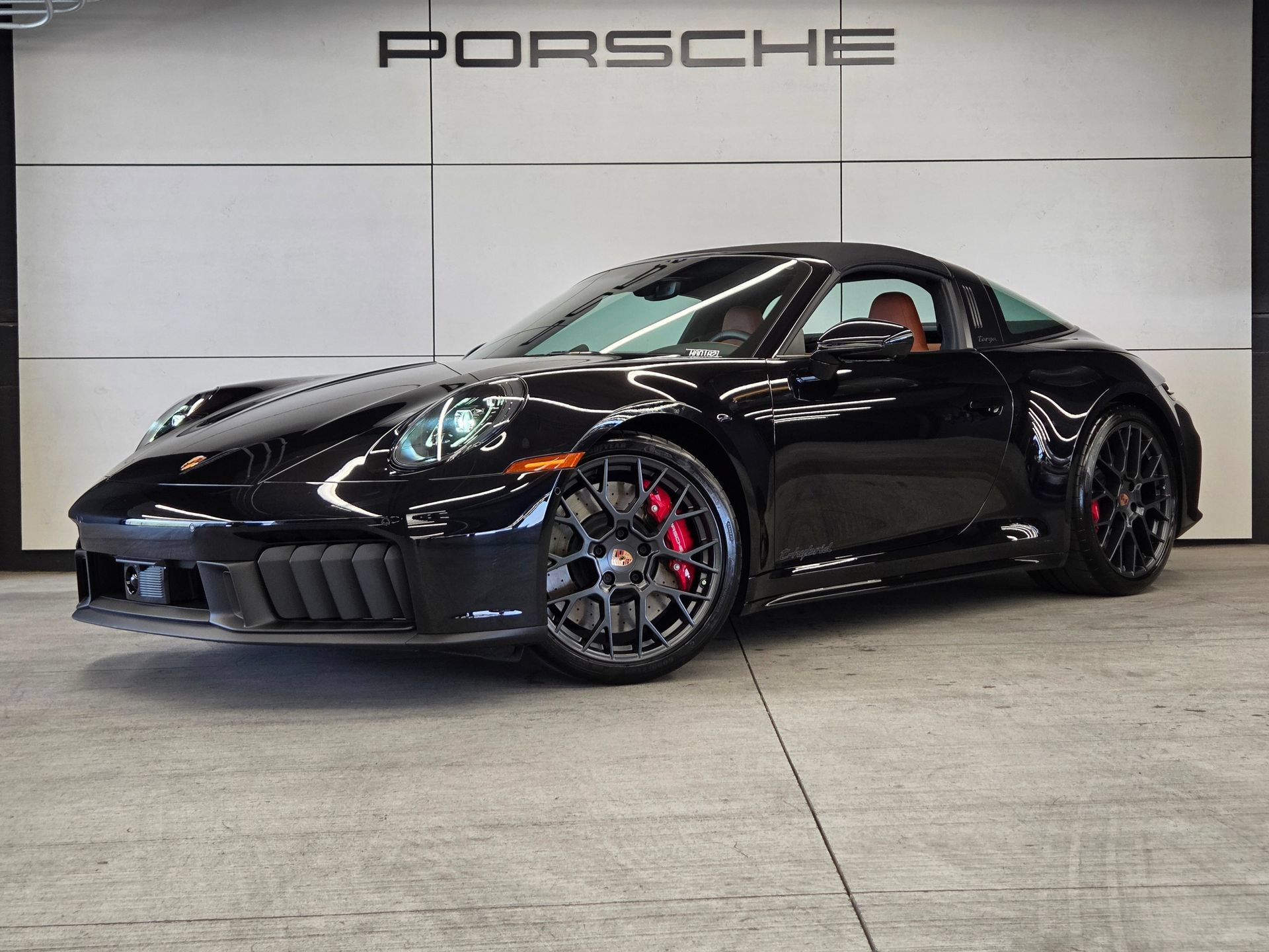 Certified 2026 Porsche 911 Targa 4 GTS AWD/4WD image 1