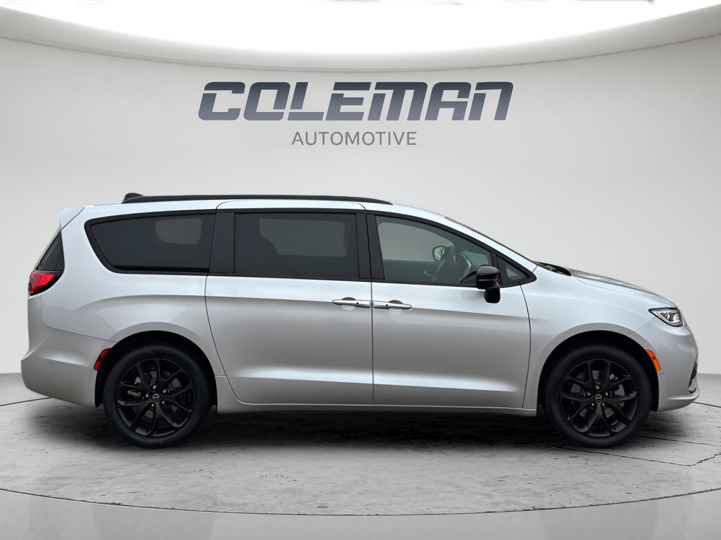 New 2026 Chrysler Pacifica Select w/ S Appearance Package AWD/4WD image 10