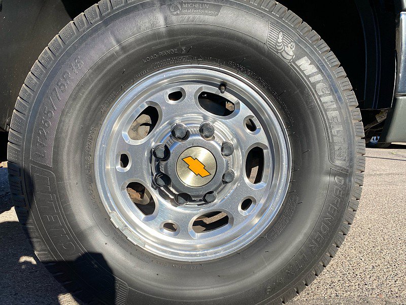 Used 2004 Chevrolet Silverado 2500 LT image 24