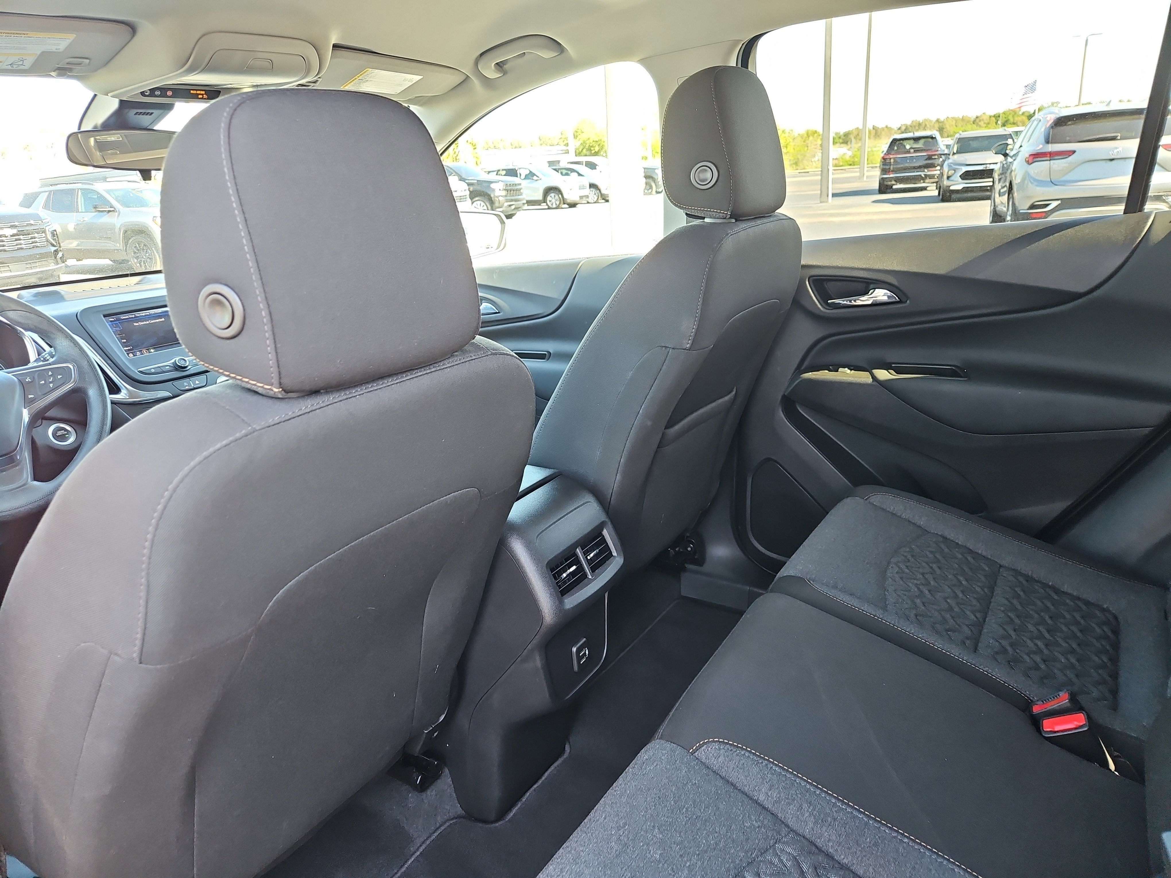 Used 2024 Chevrolet Equinox LT FWD image 11