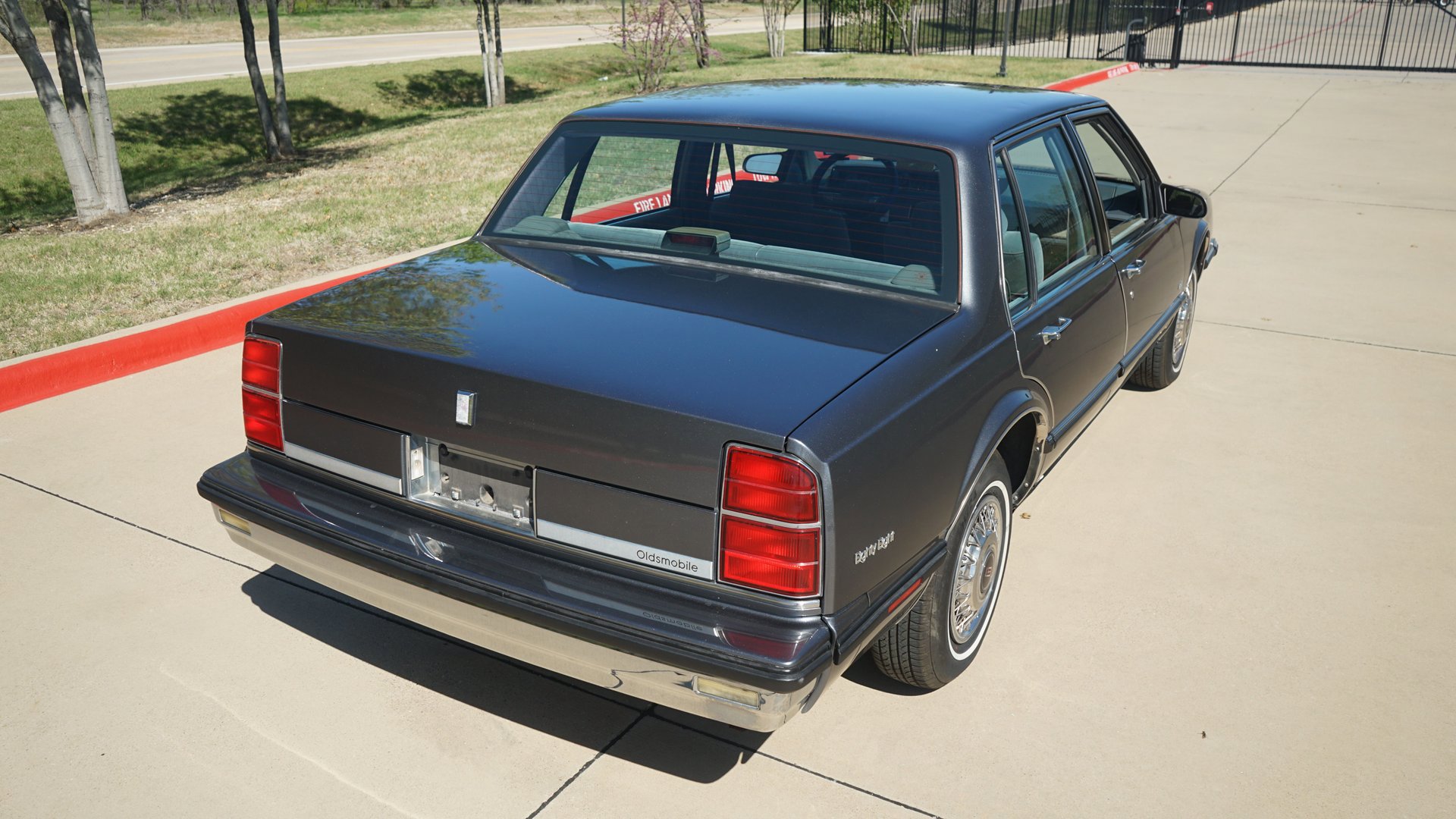 Used 1989 Oldsmobile 88 Royale image 14