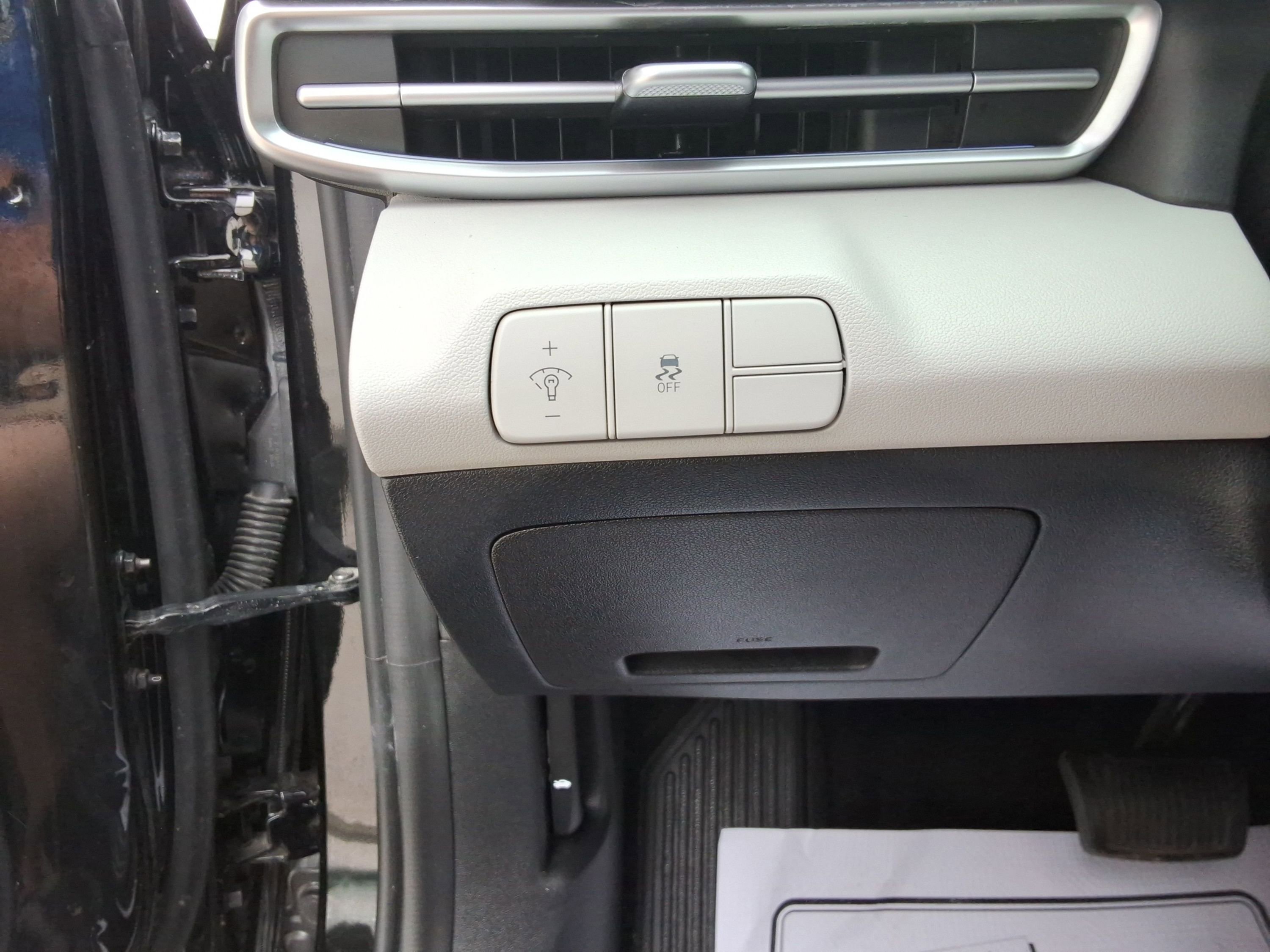 Used 2024 Hyundai Elantra Limited FWD image 20