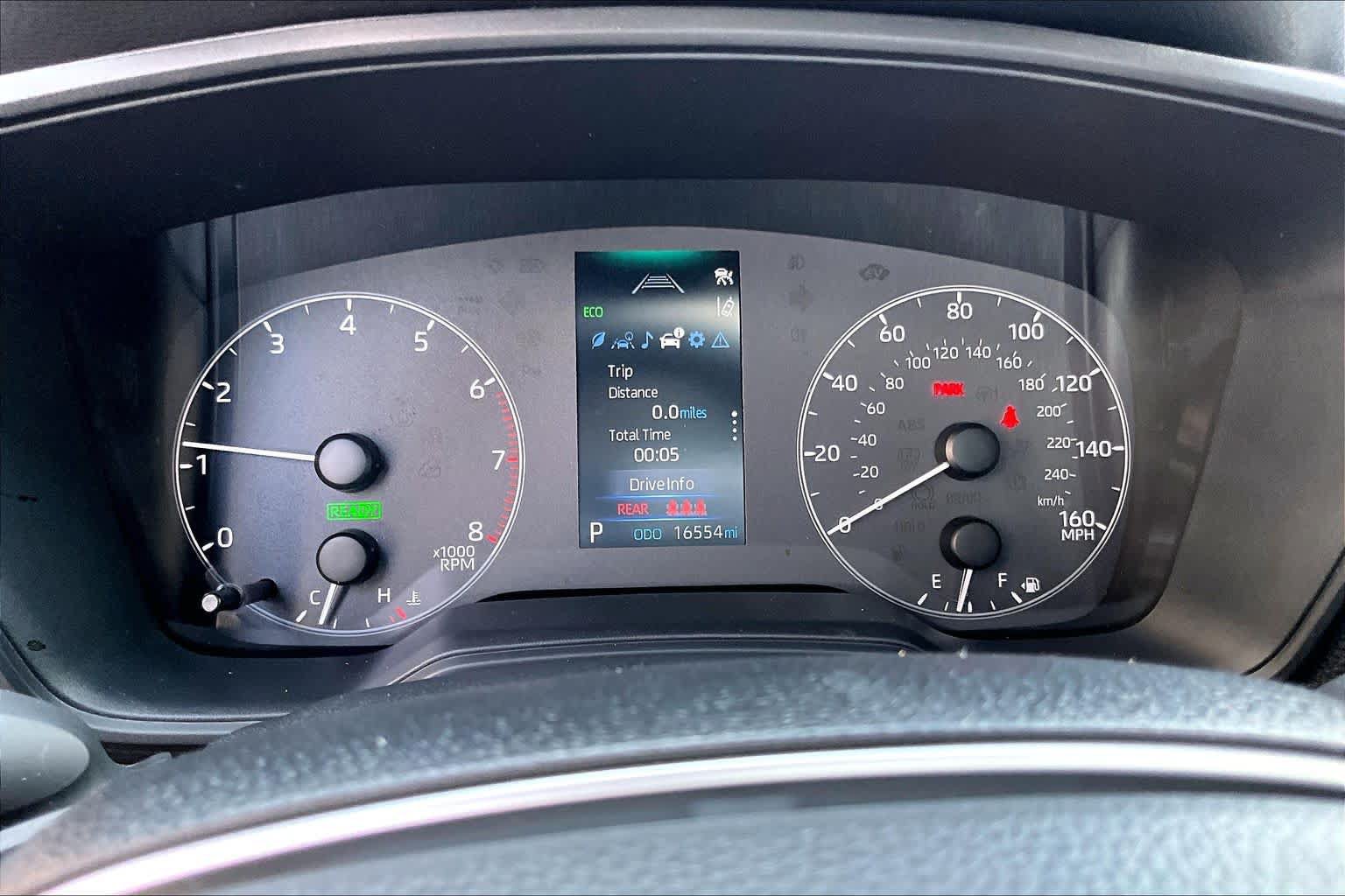 Used 2024 Toyota Corolla Cross AWD Hybrid w/ Moonroof Package image 26