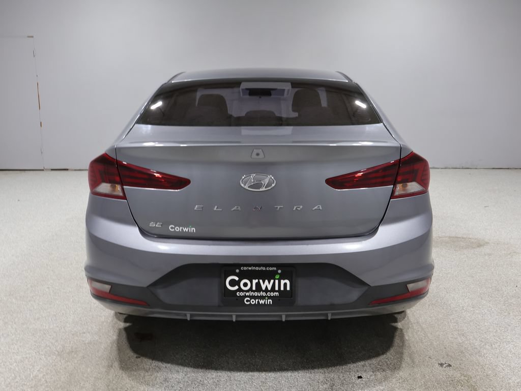 Used 2019 Hyundai Elantra SE FWD image 3