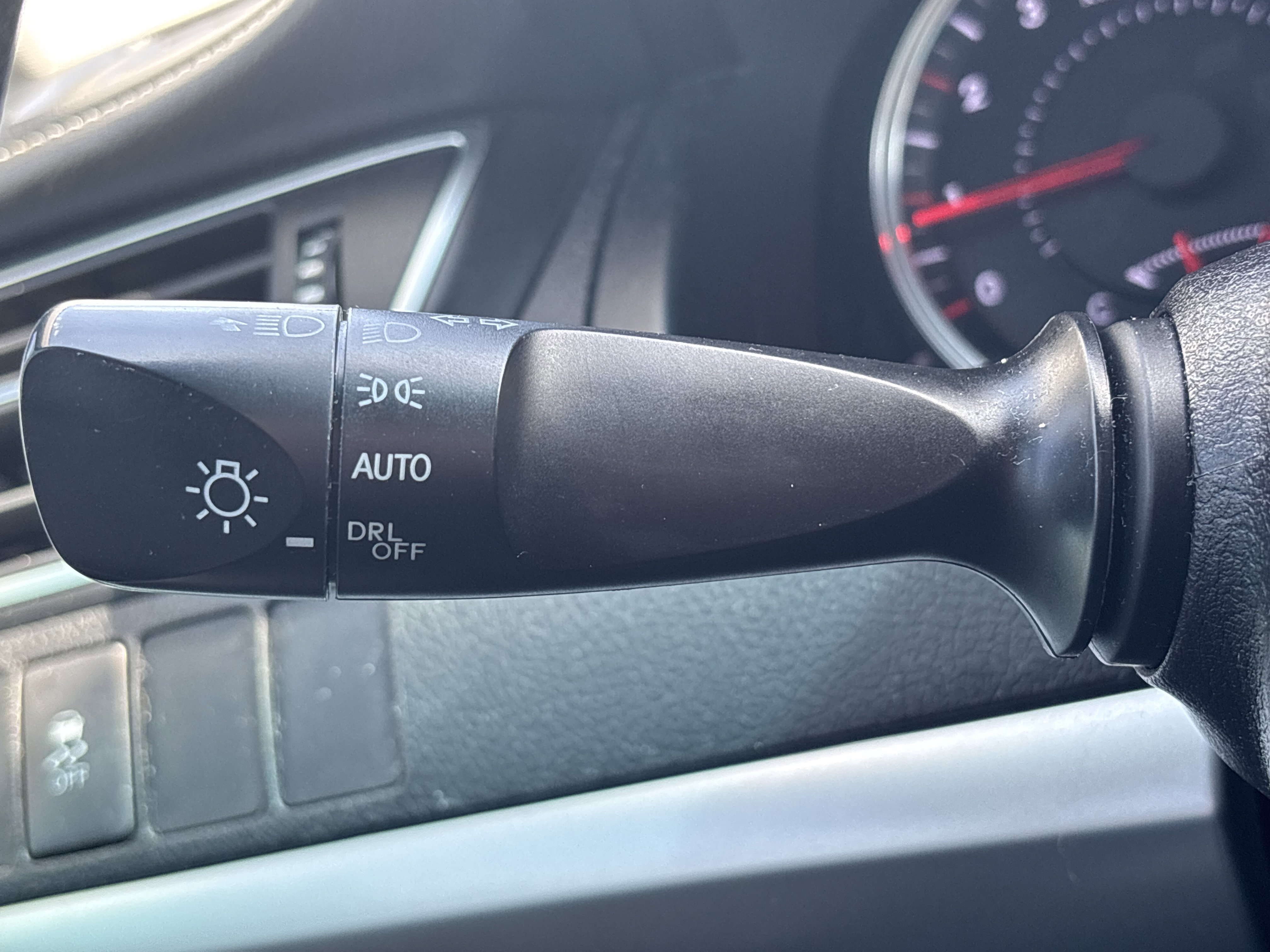 Used 2016 Toyota Camry SE FWD image 28