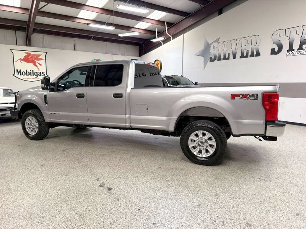 Used 2022 Ford F350 XLT AWD/4WD image 4