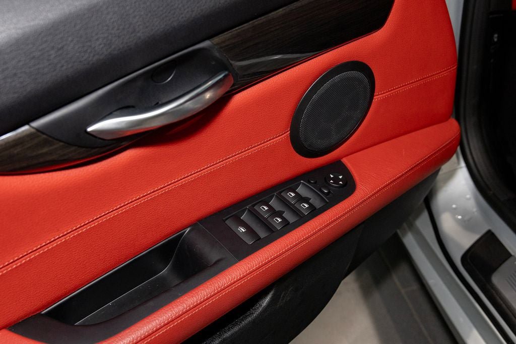 Used 2015 BMW Z4 sDrive35is image 8