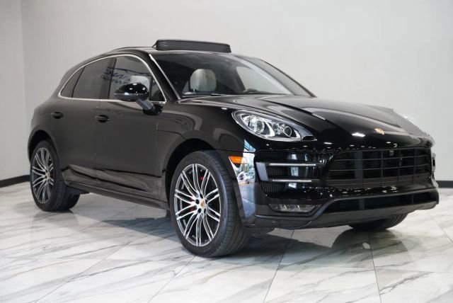 Used 2018 Porsche Macan Turbo AWD/4WD image 3
