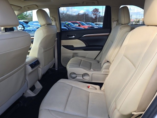 Used 2019 Toyota Highlander Limited image 14